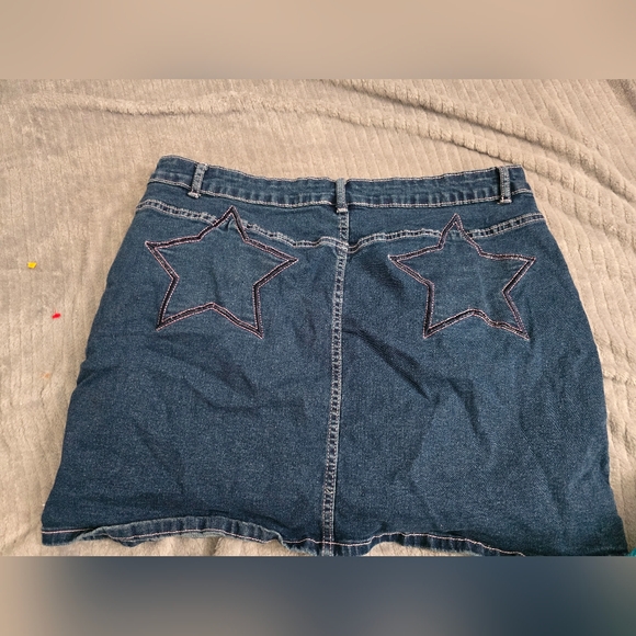 Betty Boop Embroidered Blue Women's Jeans - Picture 2 of 2